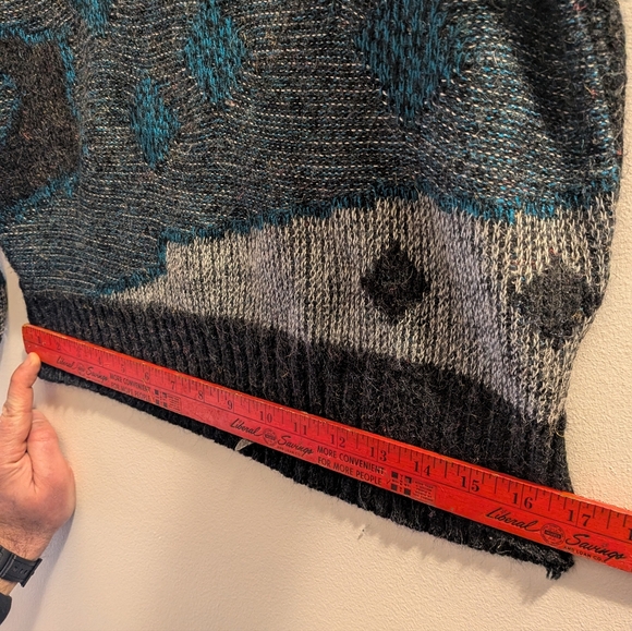 Vintage Sweater - Picture 5 of 7